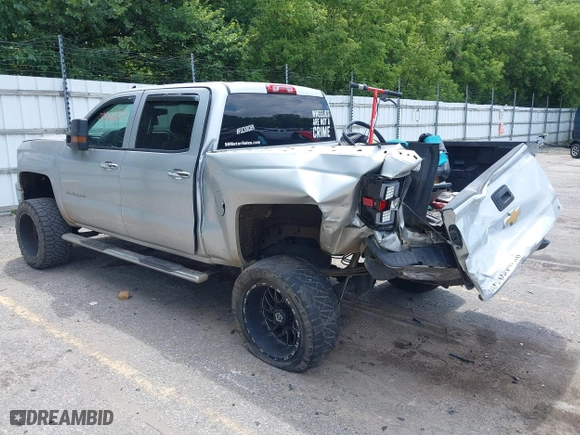 2014 Chevrolet Silverado 1500 LT with VIN 3GCUKREH1EG393931, listed as a IAAI auction lot 39801258 with 181,321 mi miles. Bid and sale history available at carsss.com. Image 3.