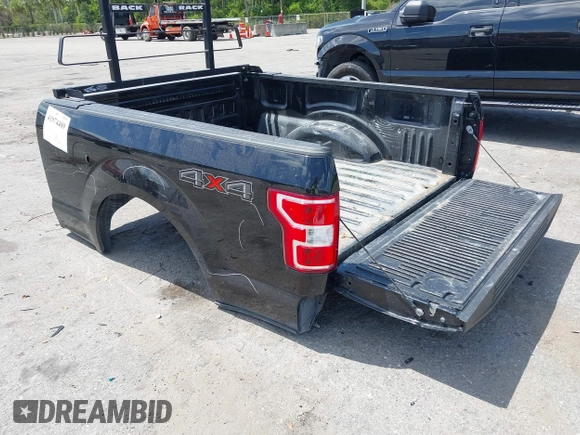 2019 Ford F-150 XL with VIN 1FTFW1E56KFB72035, listed as a IAAI auction lot 41974489 with 116,136 mi miles. Bid and sale history available at carsss.com. Image 3.