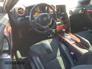 2009 Nissan GT-R Premium z VIN JN1AR54F89M252139, wystawiony jako Copart lot #52062915 z przebiegiem 73 483 mil mil oraz Szkody całkowita. Historia ofert i sprzedaży dostępna na DreamBid. Obrazek 8.