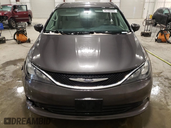 2017 Chrysler Pacifica Touring with VIN 2C4RC1DG0HR522706, listed as a Copart auction lot 45106645 with 144,351 mi miles and Salvage Title. Bid and sale history available at DreamBid. Image 5.