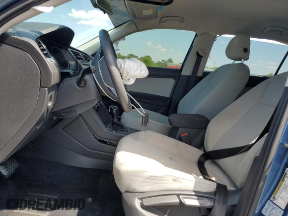 2020 Volkswagen Tiguan S with VIN 3VV1B7AX6LM137823, listed as a Copart auction lot 52152295 with Not provided miles and Salvage title. Bid and sale history available at DreamBid. Image 7.