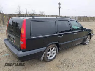 1996 Volvo 850 с VIN YV1LW5549T2173250, выставлен на аукционе IAAI как лот 41773998 с пробегом 224 384 миль миль и . История ставок и продаж доступна на DreamBid. Изображение 4.