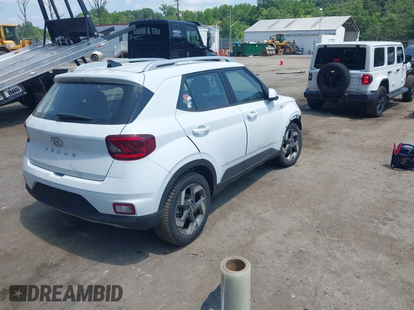 2022 Hyundai Venue SEL z VIN KMHRC8A33NU159516, wystawiony jako IAAI lot #42684907 z przebiegiem 13 674 mil mil oraz . Historia ofert i sprzedaży dostępna na DreamBid. Obrazek 4.