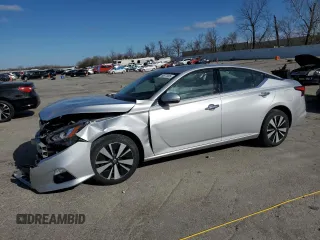 2020 Nissan Altima SV z VIN 1N4BL4DW6LC169812, wystawiony jako Copart lot #49877605 z przebiegiem 58 848 mil mil oraz Szkoda całkowita • Salvage title. Historia ofert i sprzedaży dostępna na DreamBid. Obrazek 1.