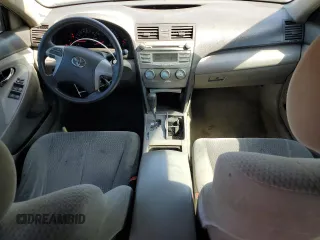 2010 Toyota Camry z VIN 4T1BF3EK4AU075728, wystawiony jako Copart lot #53167255 z przebiegiem 177 346 mil mil oraz Szkoda całkowita • Salvage title. Historia ofert i sprzedaży dostępna na DreamBid. Obrazek 8.