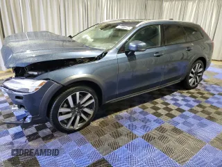 2022 Volvo V90 z VIN YV4062NL5N1145062, wystawiony jako Copart lot #84277294 z przebiegiem 43 095 mil mil oraz Czysty tytuł • Clean title. Historia ofert i sprzedaży dostępna na DreamBid. Obrazek 1.