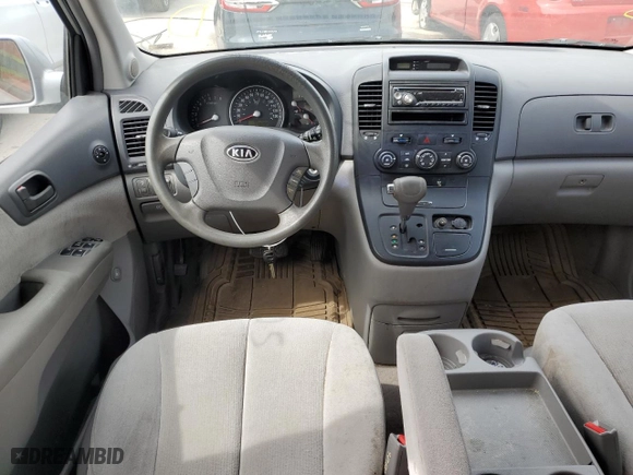 2006 Kia Sedona LX with VIN KNDMB233366037658, listed as a Copart auction lot 53132774 with 113,605 mi miles and Salvage Title. Bid and sale history available at carsss.com. Image 8.