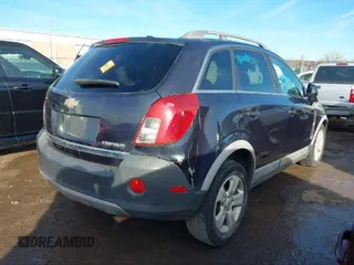 2015 Chevrolet Captiva Sport LS with VIN 3GNAL2EK8FS510848, listed as a IAAI auction lot 41441846 with 86,582 mi miles and . Bid and sale history available at carsss.com. Image 4.