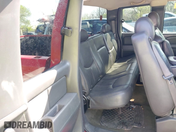 2006 Chevrolet Silverado SS z VIN 2GCEC19N161171970, wystawiony jako IAAI lot #41987549 z przebiegiem 229 928 mil mil oraz . Historia ofert i sprzedaży dostępna na DreamBid. Obrazek 8.