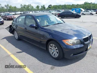 2007 BMW 3 Series 328xi z VIN WBAVC935X7KZ71009, wystawiony jako IAAI lot #42495094 z przebiegiem 106 724 mil mil oraz . Historia ofert i sprzedaży dostępna na DreamBid. Obrazek 1.