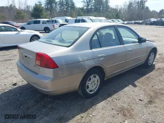 2002 Honda Civic LX with VIN 1HGES16542L069740, listed as a IAAI auction lot 41902478 with 146,627 mi miles. Bid and sale history available at carsss.com. Image 4.