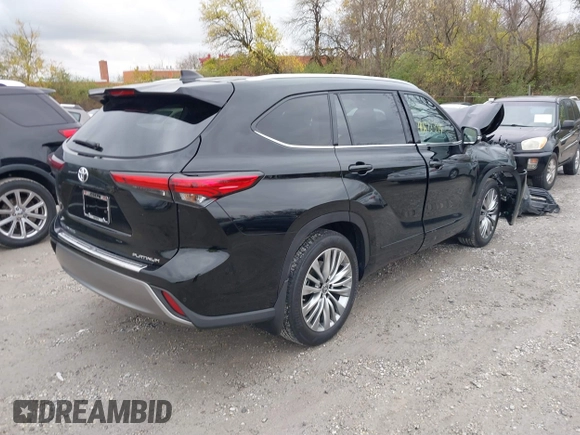 2023 Toyota Highlander L with VIN 5TDKDRAH5PS041799, listed as a IAAI auction lot 40872394 with 18,641 mi miles and . Bid and sale history available at DreamBid. Image 4.