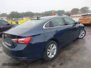 2022 Chevrolet Malibu LT with VIN 1G1ZD5ST1NF111816, listed as a IAAI auction lot 41395976 with 21,969 mi miles. Bid and sale history available at carsss.com. Image 4.
