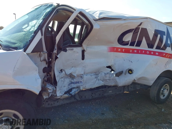 2016 Chevrolet Express Cargo Van with VIN 1GCZGHFG3G1278918, listed as a IAAI auction lot 40711791 with 268,643 mi miles. Bid and sale history available at carsss.com. Image 6.