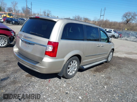 2013 Chrysler Town & Country Touring with VIN 2C4RC1BG8DR722584, listed as a IAAI auction lot 41854772 with 84,453 mi miles. Bid and sale history available at carsss.com. Image 4.