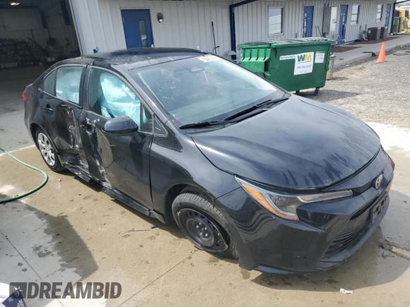 2025 Toyota Corolla LE z VIN 5YFB4MDE6SP276153, wystawiony jako Copart lot #57151515 z przebiegiem 8 509 mil mil oraz Czysty tytuł • Clean title. Historia ofert i sprzedaży dostępna na DreamBid. Obrazek 4.
