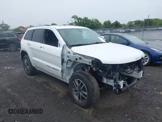 2021 Jeep Grand Cherokee Limited with VIN 1C4RJFBG5MC665126, listed as a IAAI auction lot 42277069 with 114,232 mi miles and . Bid and sale history available at DreamBid. Image 1.