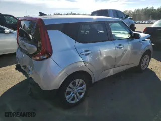 2020 Kia Soul LX with VIN KNDJ23AU9L7730177, listed as a Copart auction lot 42886624 with 28,316 mi miles and Salvage Title. Bid and sale history available at carsss.com. Image 3.