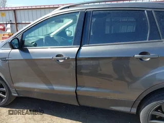 2017 Ford Escape SE with VIN 1FMCU9G94HUE80554, listed as a IAAI auction lot 42039491 with 57,145 mi miles. Bid and sale history available at carsss.com. Image 14.