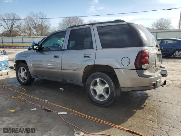 2005 Chevrolet TrailBlazer LT with VIN 1GNDT13S652123994, listed as a Copart auction lot 46840145 with NaN miles and Salvage Title. Bid and sale history available at carsss.com. Image 2.