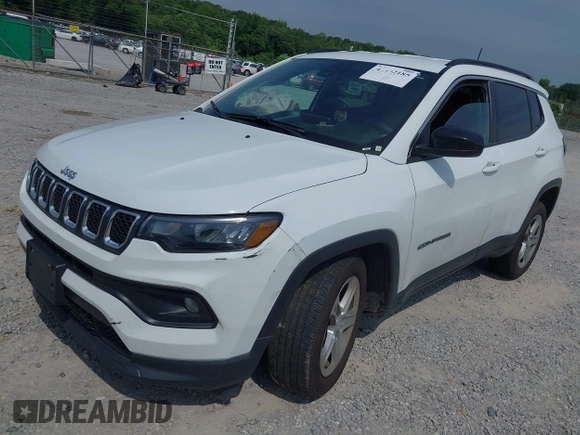 2023 Jeep Compass Latitude с VIN 3C4NJDBN2PT566984, выставлен на аукционе IAAI как лот 42492185 с пробегом 50 245 миль миль и . История ставок и продаж доступна на DreamBid. Изображение 2.