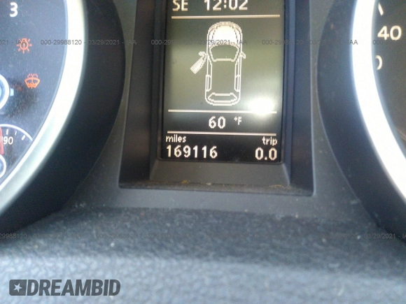 2010 Volkswagen Jetta TDI z VIN 3VWTL7AJ2AM616637, wystawiony jako IAAI lot #29988120 z przebiegiem 169 116 mil mil oraz . Historia ofert i sprzedaży dostępna na DreamBid. Obrazek 7.