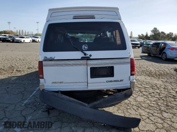 2000 Chevrolet Astro Cargo YF7 z VIN 1GBDM19W1YB211571, wystawiony jako Copart lot #52156885 z przebiegiem 211 508 mil mil oraz Nie do naprawy • Non repairable. Historia ofert i sprzedaży dostępna na DreamBid. Obrazek 6.