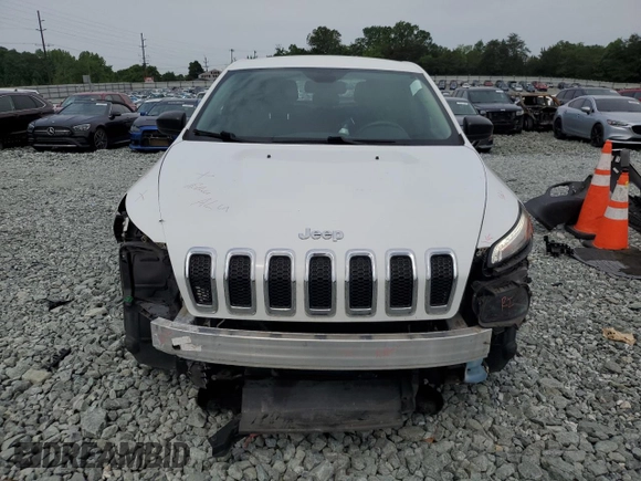 2015 Jeep Cherokee Sport z VIN 1C4PJLAB7FW761109, wystawiony jako Copart lot #57278505 z przebiegiem 99 169 mil mil oraz Szkoda całkowita • Salvage title. Historia ofert i sprzedaży dostępna na DreamBid. Obrazek 5.