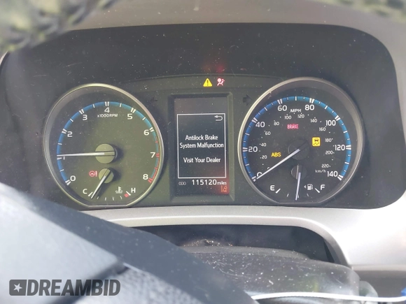 2018 Toyota RAV4 XLE with VIN 2T3WFREVXJW444002, listed as a IAAI auction lot 41795600 with 115,120 mi miles. Bid and sale history available at carsss.com. Image 7.