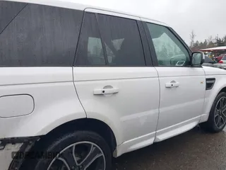 2013 Land Rover Range Rover Sport HSE z VIN SALSF2D40DA761703, wystawiony jako IAAI lot #41834430 z przebiegiem 97 858 mil mil oraz . Historia ofert i sprzedaży dostępna na DreamBid. Obrazek 13.