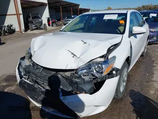 2015 Toyota Camry XLE with VIN 4T1BF1FK7FU023620, listed as a IAAI auction lot 40901262 with 122,968 mi miles. Bid and sale history available at carsss.com. Image 6.