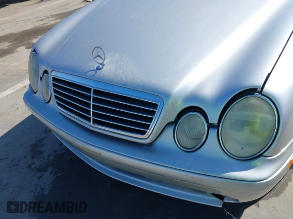 2002 Mercedes-Benz CLK 320/430 with VIN WDBLJ70G92T127992, listed as a IAAI auction lot 41862108 with 196,205 mi miles and . Bid and sale history available at DreamBid. Image 6.