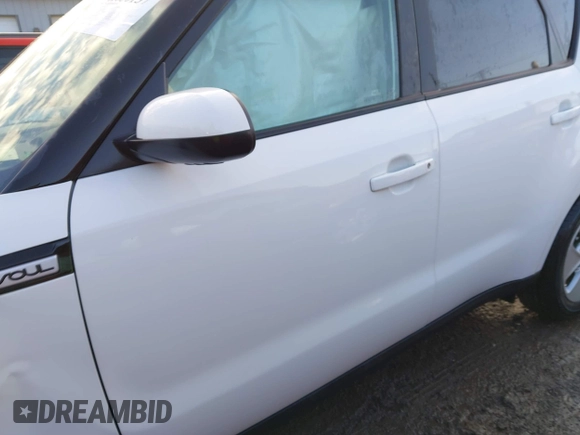 2016 Kia Soul with VIN KNDJN2A2XG7407133, listed as a IAAI auction lot 41650137 with 40,285 mi miles. Bid and sale history available at carsss.com. Image 15.