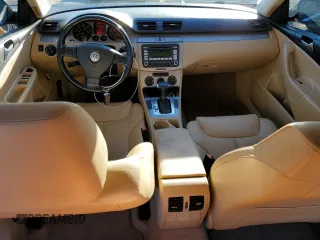 2009 Volkswagen Passat Komfort z VIN WVWJK73C49P035349, wystawiony jako Copart lot #83842724 z przebiegiem 112 159 mil mil oraz Szkoda całkowita • Salvage title. Historia ofert i sprzedaży dostępna na DreamBid. Obrazek 8.