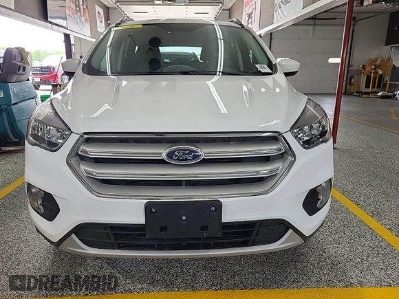 2018 Ford Escape SE z VIN 1FMCU9GD3JUC89119, wystawiony jako IAAI lot #42421139 z przebiegiem 42 209 mil mil oraz . Historia ofert i sprzedaży dostępna na DreamBid. Obrazek 7.