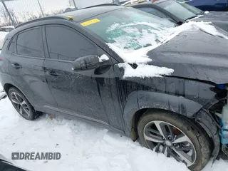 2019 Hyundai Kona Limited with VIN KM8K33A58KU240609, listed as a IAAI auction lot 41272652 with 123,045 mi miles. Bid and sale history available at carsss.com. Image 13.