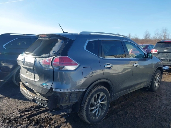 2014 Nissan Rogue SL with VIN 5N1AT2MV7EC868186, listed as a IAAI auction lot 41758363 with 111,037 mi miles. Bid and sale history available at carsss.com. Image 4.