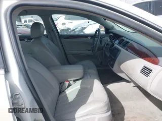 2007 Buick Lucerne V6 CXL with VIN 1G4HD57287U228614, listed as a IAAI auction lot 41843518 with 183,249 mi miles. Bid and sale history available at carsss.com. Image 5.