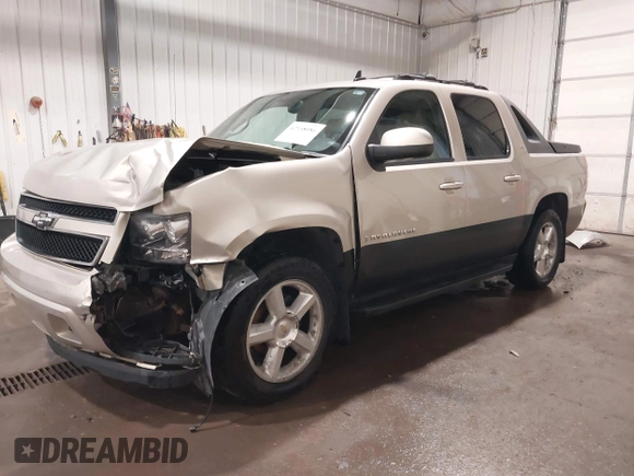 2007 Chevrolet Avalanche LTZ z VIN 3GNFK12367G139144, wystawiony jako IAAI lot #42148086 z przebiegiem 159 007 mil mil oraz . Historia ofert i sprzedaży dostępna na DreamBid. Obrazek 19.