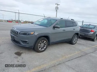 2019 Jeep Cherokee Latitude Plus z VIN 1C4PJMLB5KD440162, wystawiony jako IAAI lot #41911864 z przebiegiem 53 927 mil mil oraz . Historia ofert i sprzedaży dostępna na DreamBid. Obrazek 17.