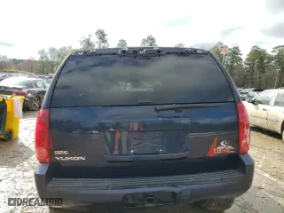 2007 GMC Yukon SLE with VIN 1GKFC13077R271666, listed as a Copart auction lot 88087125 with 219,485 mi miles and Salvage Title. Bid and sale history available at carsss.com. Image 6.
