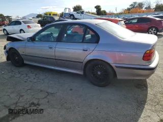 2000 BMW 5 Series 540i with VIN WBADN5340YGC95845, listed as a Copart auction lot 80798884 with 144,032 mi miles and Salvage Title. Bid and sale history available at carsss.com. Image 2.
