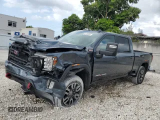 2020 GMC Sierra 2500HD AT4 z VIN 1GT19PEY0LF220676, wystawiony jako Copart lot #51109305 z przebiegiem 45 872 mil mil oraz Szkoda całkowita • Salvage title. Historia ofert i sprzedaży dostępna na DreamBid. Obrazek 1.