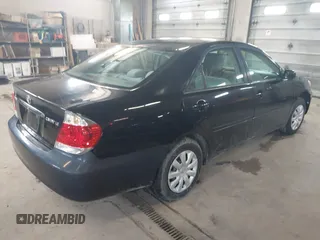 2006 Toyota Camry STD with VIN 4T1BE32K26U654893, listed as a IAAI auction lot 42068340 with 1 mi miles. Bid and sale history available at carsss.com. Image 4.