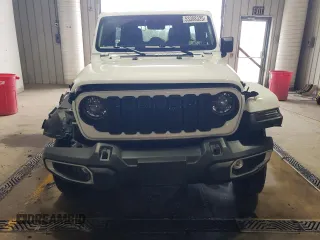 2024 Jeep Wrangler Sahara z VIN 1C4PJXEG6RW337020, wystawiony jako Copart lot #53308325 z przebiegiem 13 606 mil mil oraz Szkoda całkowita • Salvage title. Historia ofert i sprzedaży dostępna na DreamBid. Obrazek 5.