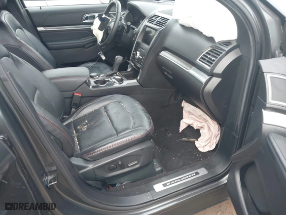 2019 Ford Explorer Sport with VIN 1FM5K8GT6KGB39523, listed as a IAAI auction lot 40913683 with 50,380 mi miles. Bid and sale history available at carsss.com. Image 5.