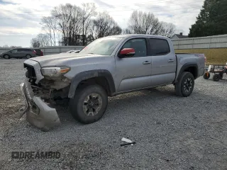 2020 Toyota Tacoma SR5 z VIN 3TMCZ5AN3LM316973, wystawiony jako Copart lot #44198535 z przebiegiem Nie podano mil oraz Szkoda całkowita • Salvage title. Historia ofert i sprzedaży dostępna na DreamBid. Obrazek 1.