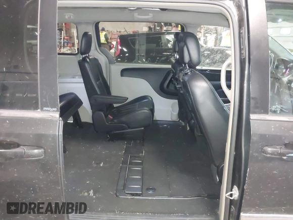 2012 Chrysler Town & Country Touring with VIN 2C4RC1BG5CR283049, listed as a IAAI auction lot 41237753 with 170,224 mi miles. Bid and sale history available at carsss.com. Image 8.