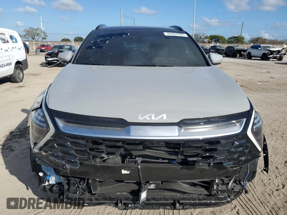 2024 Kia Sportage SX-Prestige with VIN 5XYK53DF3RG227152, listed as a Copart auction lot 44267995 with 4,111 mi miles and Salvage Title. Bid and sale history available at carsss.com. Image 5.