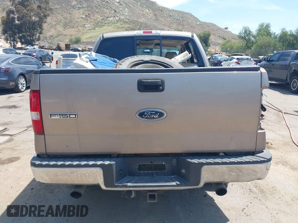 2004 Ford F-150 XLT with VIN 1FTPW14524KD13974, listed as a IAAI auction lot 42054083 with 282,090 mi miles and . Bid and sale history available at DreamBid. Image 15.